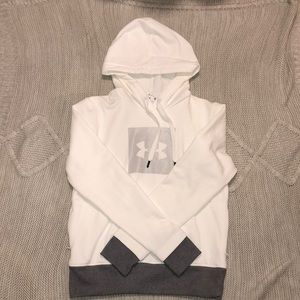 White Under Armour Sweatshirt